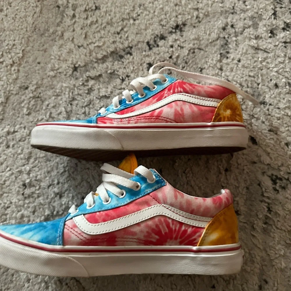VANS Old Skool Tie Dye Blue, Pink Orange Sneaker Shoe Size 6 Junior